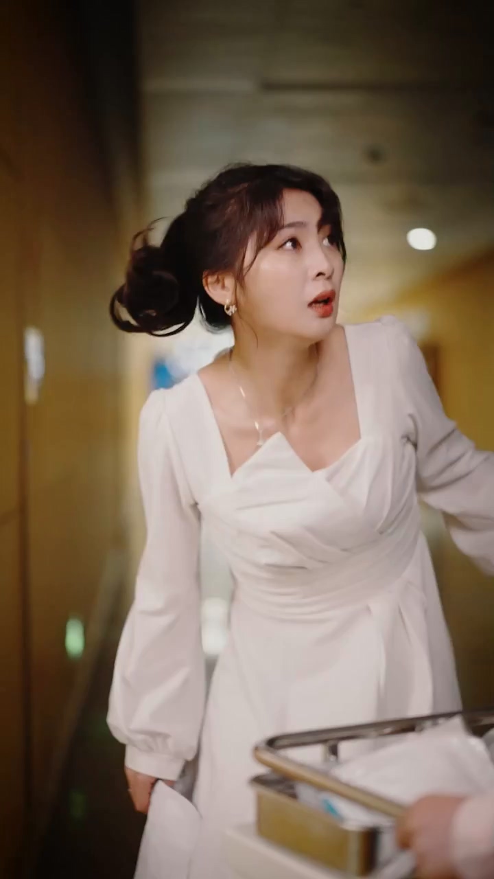 离婚后，顾少死皮赖脸缠着我第113集